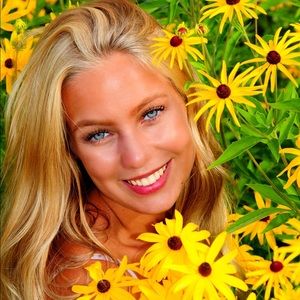 Meet your Posher, Eve